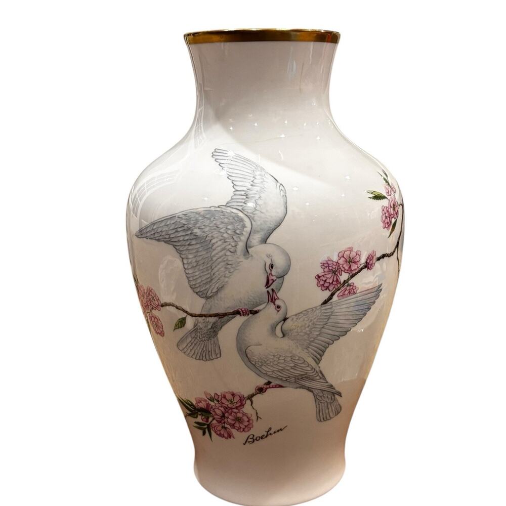Vintage Boehm Tranquility Vase Bone China Doves Flowers Gold Rim High Gloss